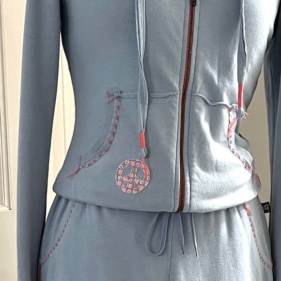 Super Cute & Comfy Lounge Wear - Picture 5 of 5